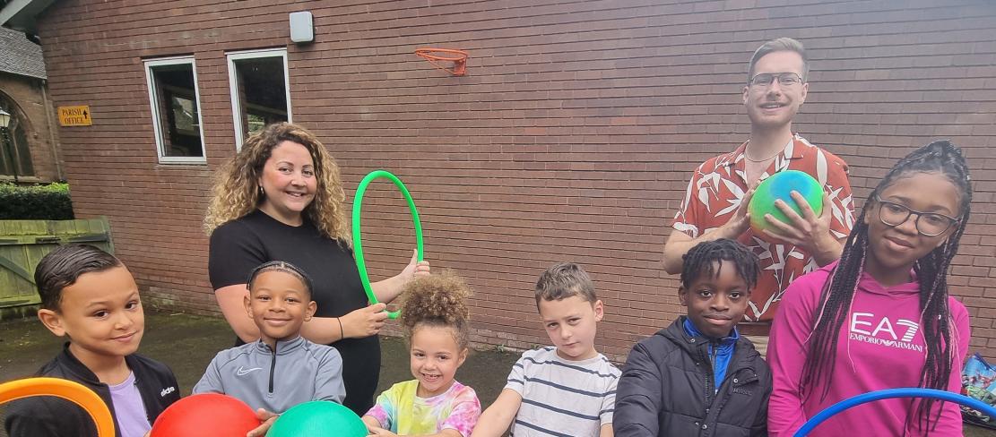 NEWS - Yo! Wolves supports New Park Village Activities Network